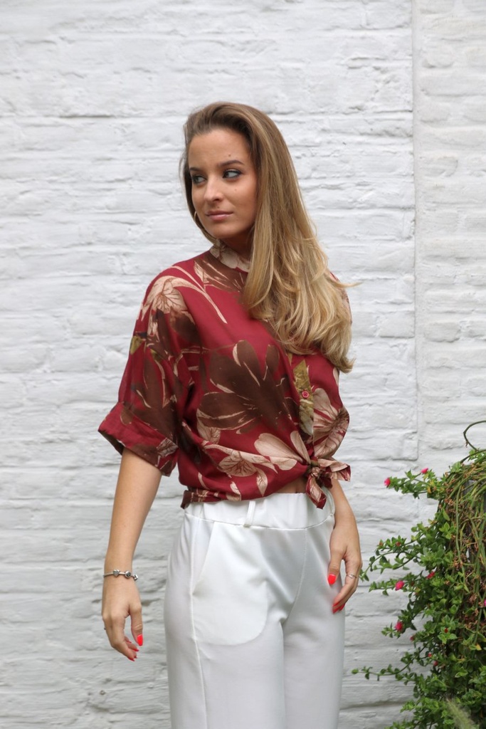 Blouse Lila nm100 bloemenprint Tunesische kraag doorgeknoopt tailleknoop