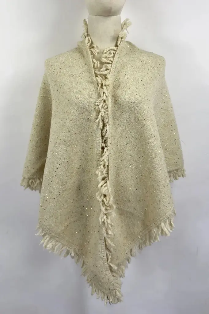 Driehoekige sjaal met franjes en subtiele pailletten nm87