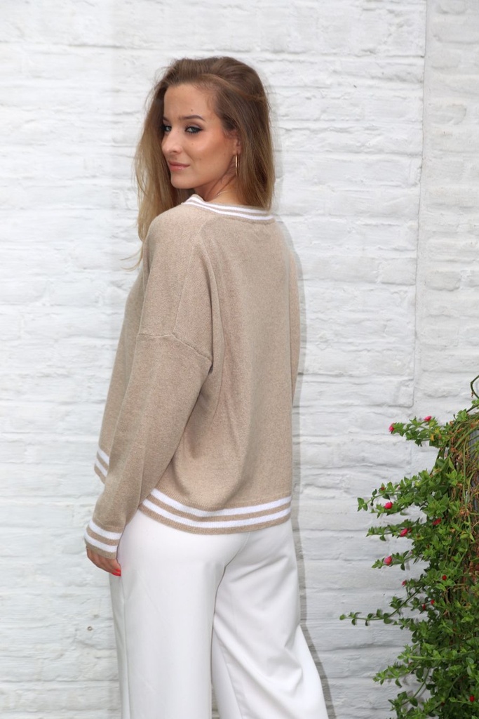[10017421] Pul Liss nm80 V-hals dubbele ingeweven bies  - Wolwit Detail
