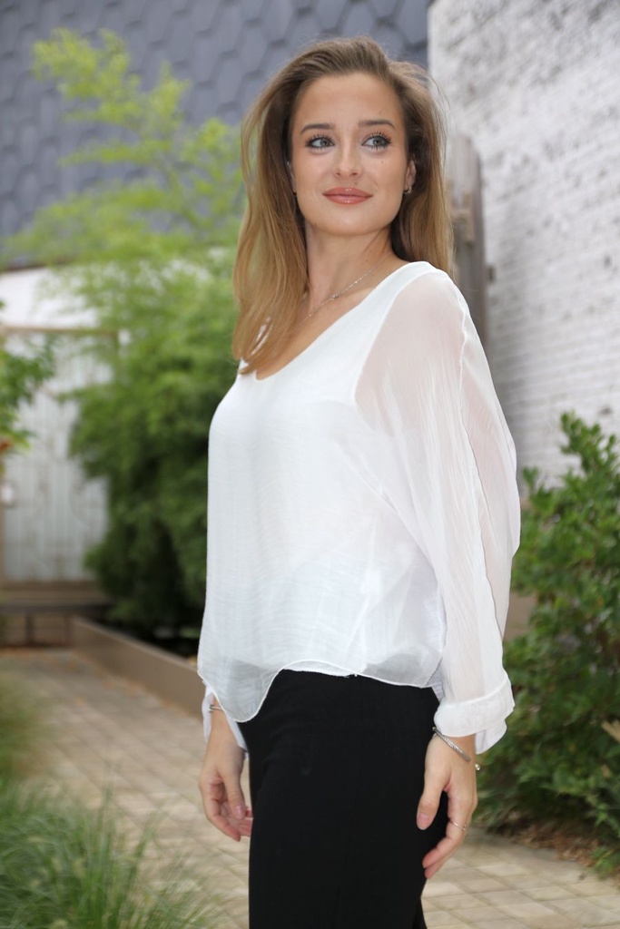 [10017241] Zijde blouse Liza nm100 V&V hals vleermuismouw - Wit Detail