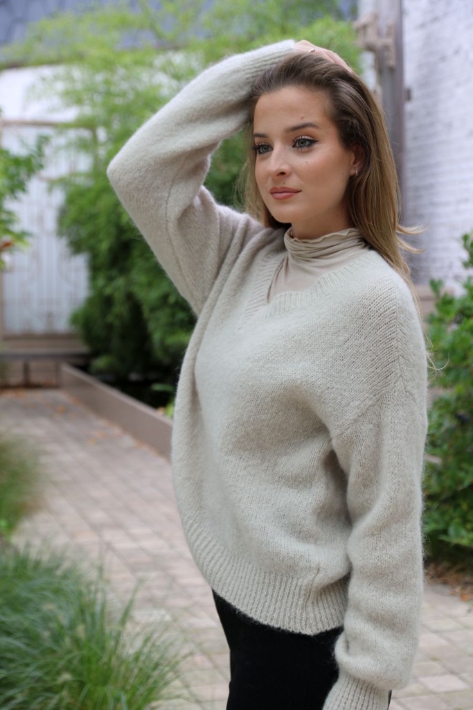 [10017279] Mohair trui Lune nm65 V-hals bevat mohair en wol - Beige Detail