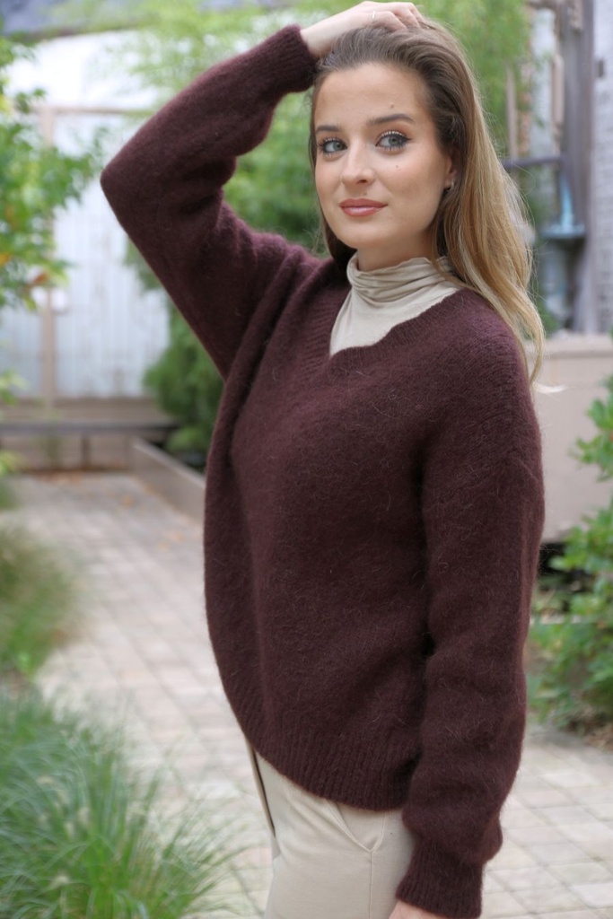 [10017279] Mohair trui Lune nm65 V-hals bevat mohair en wol - Bruin Detail