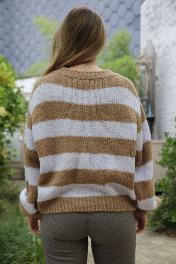 Pul Lennie nm18 brede streepjacquard  - Camel-wolwit Detail