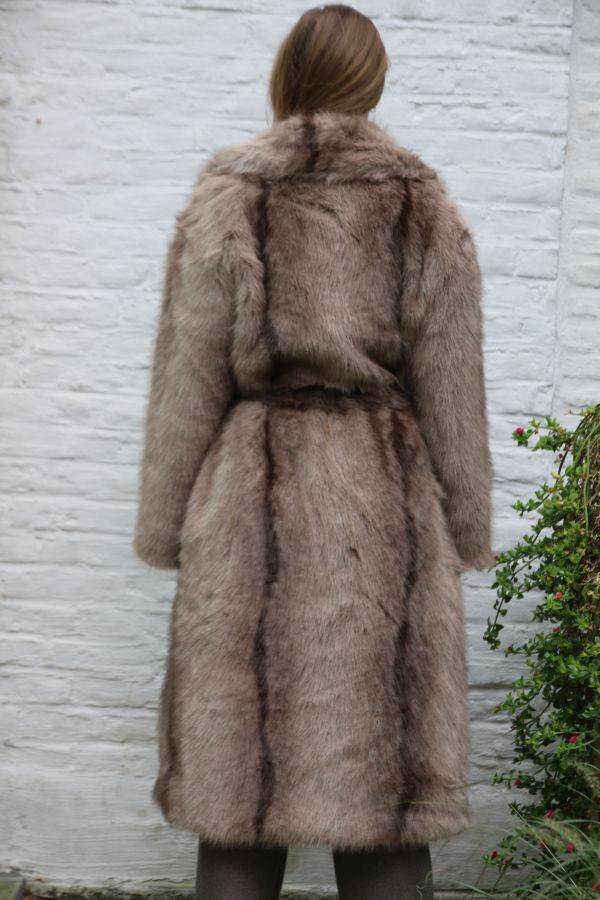 [200674] Lange mantel Mirre ecopels met taillebinder - Beige-bruin Detail