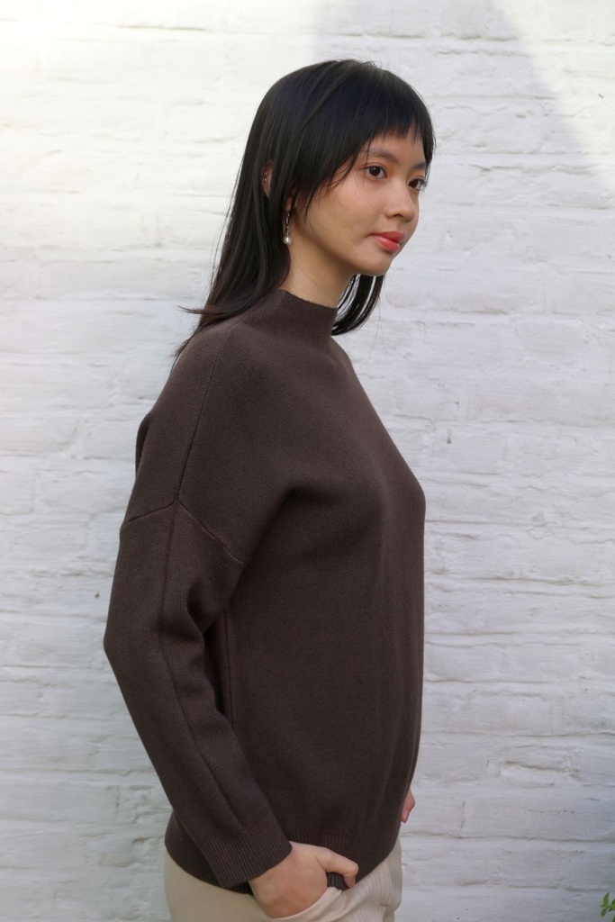 [200687] Tricot pull Novi nm60 met opstaande kraag - Donkerbruin Detail