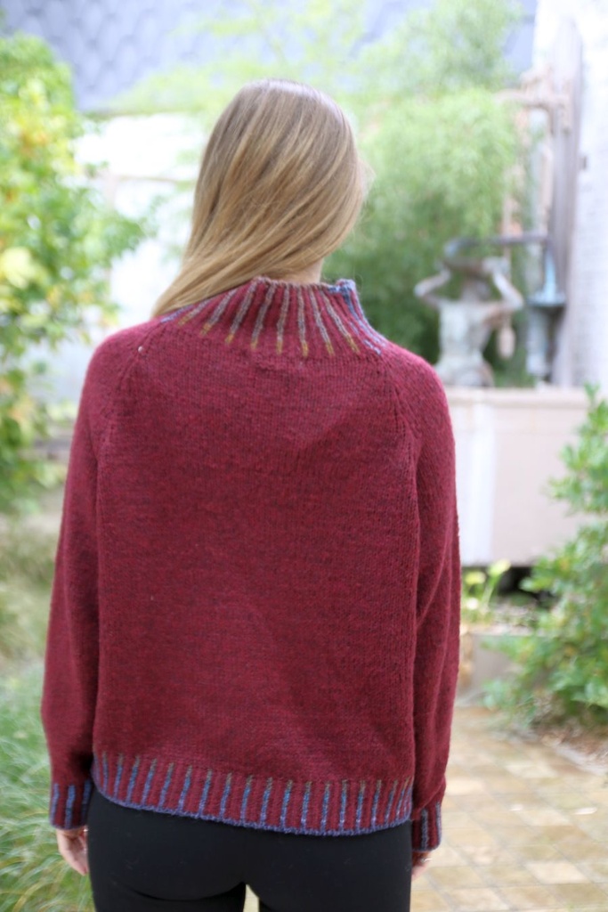 [10017425] Pul Louk nm26 opstaande geribde en gelijnde kraag en zoom  - Bordeaux-donkerblauw Detail