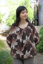 [200695] Blouse Nore nm 36 open hals gevoerd  - Mokka-beige Detail