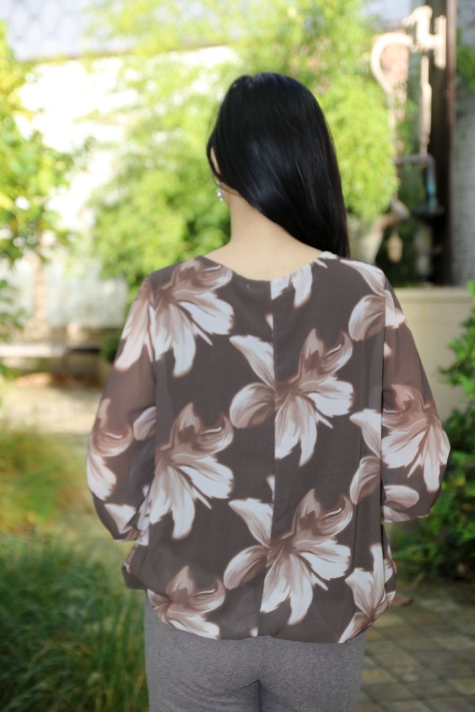 [200695] Blouse Nore nm 36 open hals gevoerd  - Mokka-beige Detail