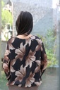 [200695] Blouse Nore nm 36 open hals gevoerd  - Zwart-beige Detail