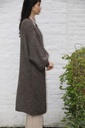 [200698] Lange cardigan Nika nm20 in boucléstof - Donkertaupe Detail