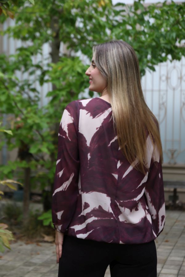 [200695] Blouse Nore nm 36 open hals gevoerd  - Aubergine-beige Detail