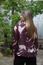 [200695] Blouse Nore nm 36 open hals gevoerd  - Aubergine-beige Detail