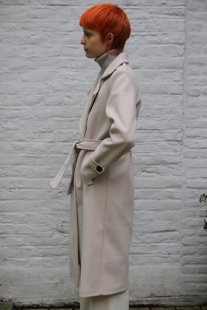 Lange mantel Loet dubbel rij knopen puntkraag - Beige Detail