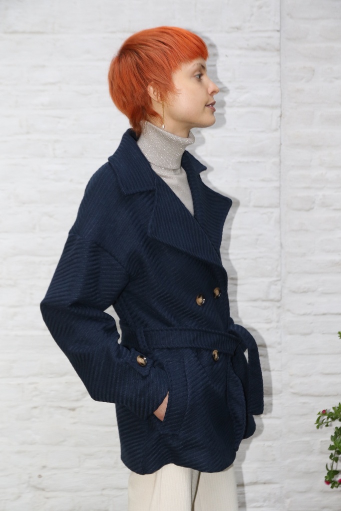 [10017496] Korte jas Lizze 20nm grote puntkraag  - Donkerblauw Detail