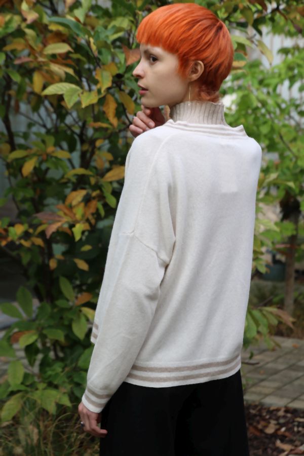 [200758] Tricot pull Nada nm80 v-hals bicolor  - Beige-taupe Detail