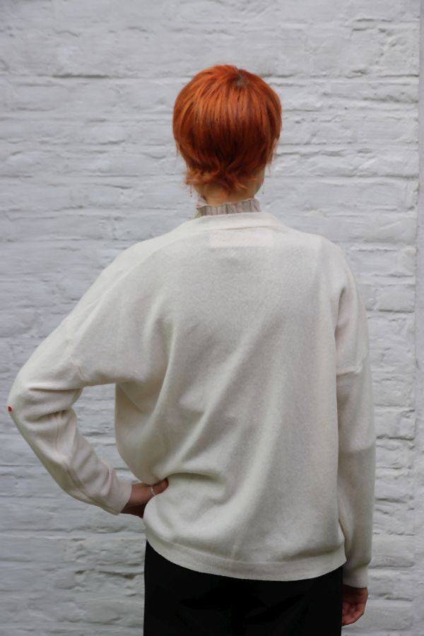 [200759] Cardigan Nicolaas nm80 fijne tricot v-hals knopjes - Wolwit Detail