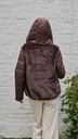 [200763] Korte jacket Nathalie eco pels capuchon ritssluiting  - Chocoladebruin Detail
