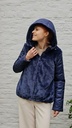 [200763] Korte jacket Nathalie eco pels capuchon ritssluiting  - Donkerblauw Detail