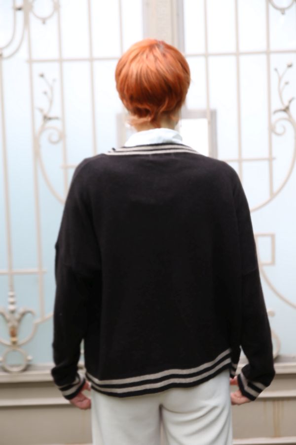 [200758] Tricot pull Nada nm80 v-hals bicolor  - Donkerbruin-beige Detail