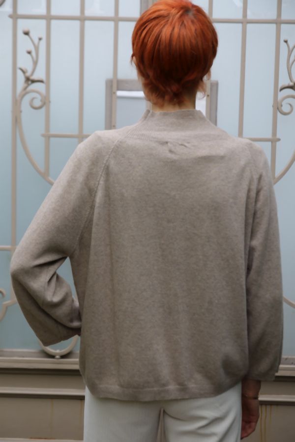 Tijdloos truitje Maureen met opstaande kraag nm80 - Beige Detail