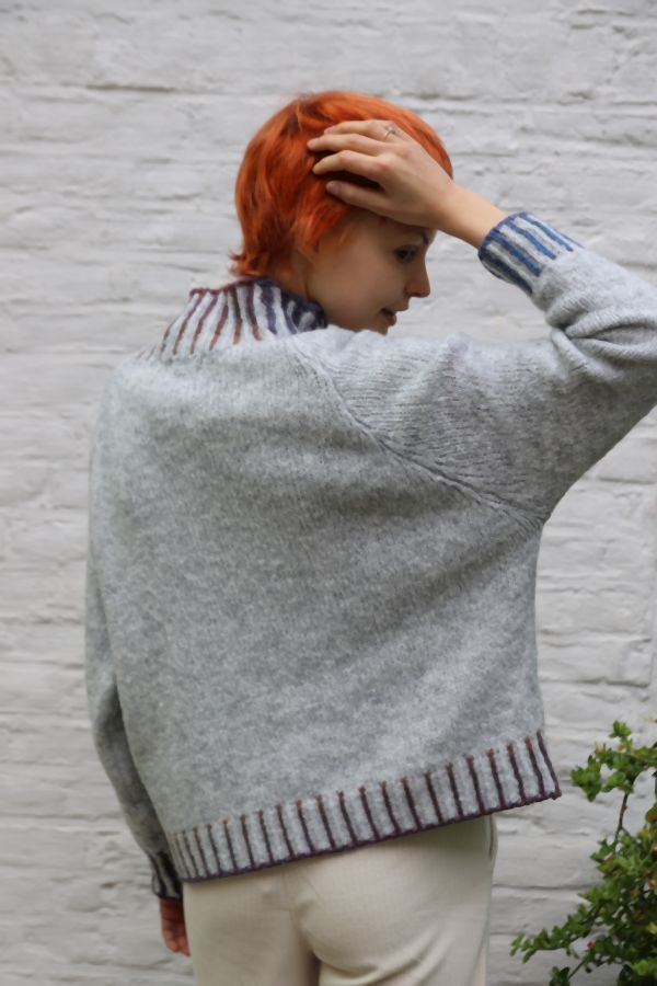Pull Maan opstaande gestreepte kraag en boord nm26 - Lichtgrijs-paars Detail