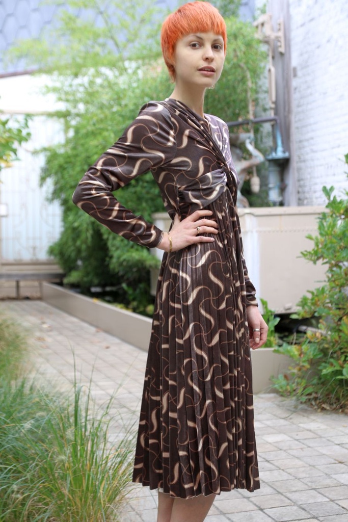 [200819] Kleed Quinten slinger patroon buste knoop  - Bruin-beige Detail