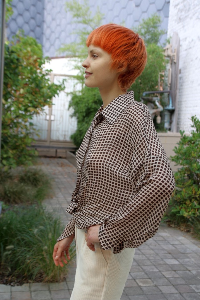 [200826] Blouse  Lorenz nm100 blokjes kraag nacré doorgeknoopt - Beige-bruin Detail