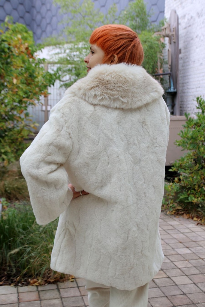 [200843] Mantel Nizar eco pels met langharige kraag  - Beige Detail