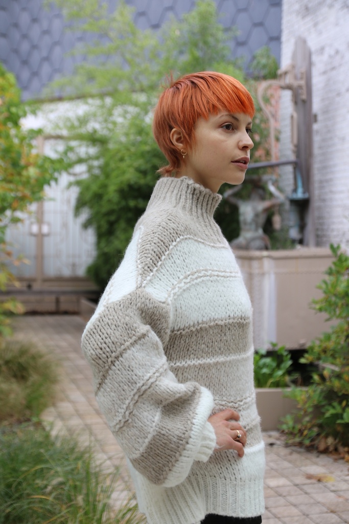 [200853] pull Nabil nm26 gestreept opstaande kraag  - Wolwit-beige Detail