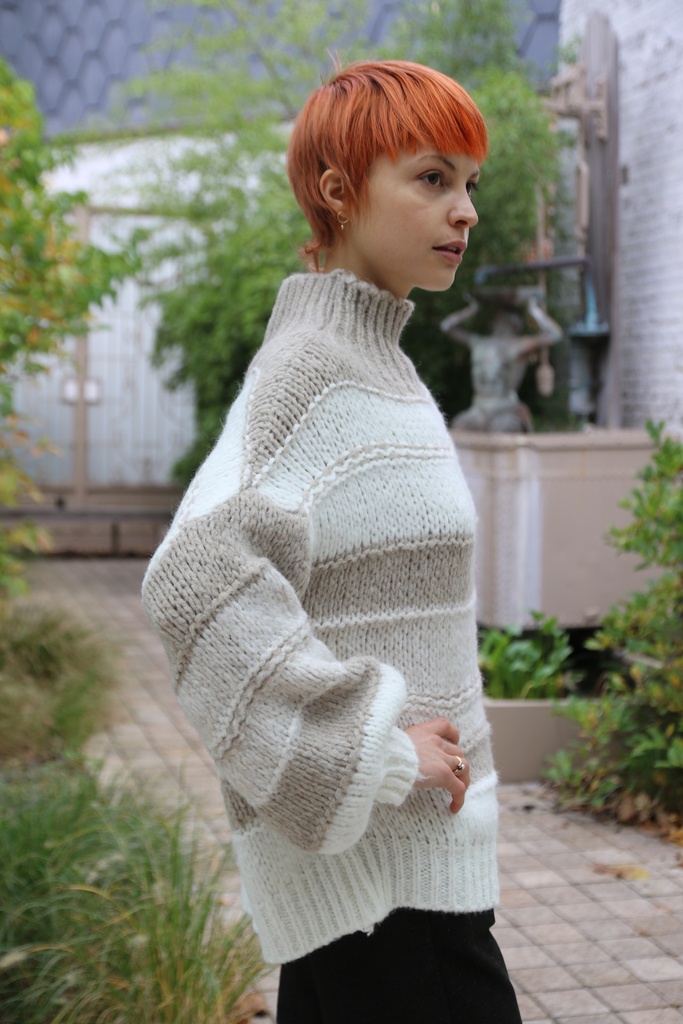 [200853] pull Nabil nm26 gestreept opstaande kraag  - Wolwit-beige Detail