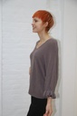 [200859] Tricot pull Nadim nm25 v-hals vleermuismouw  - Donkertaupe Detail