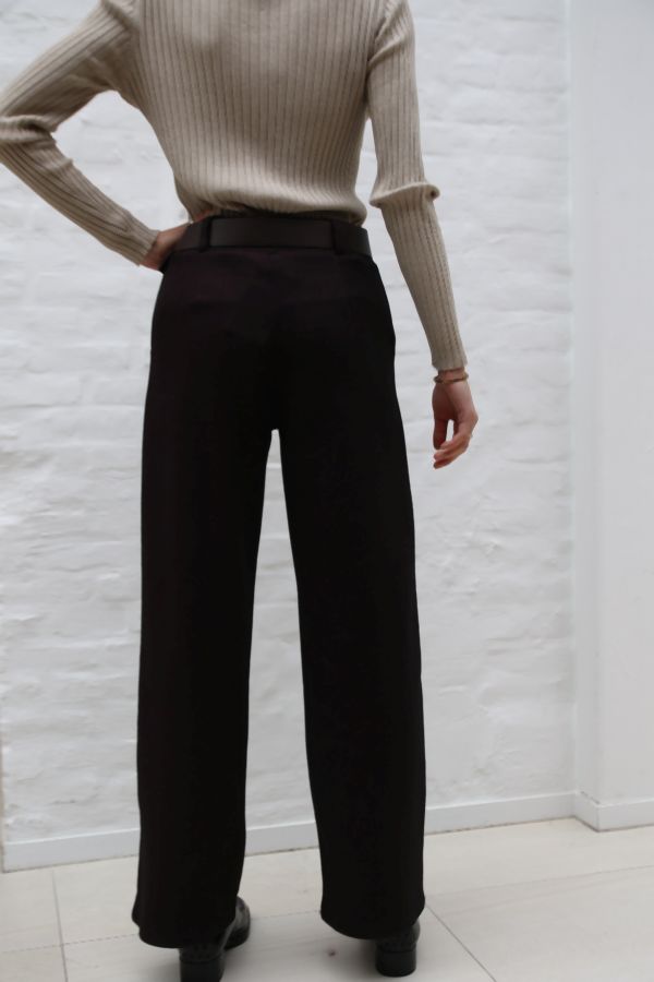 [200862] Broek Nando nm25 diagonaal gelijnd strass steentjes  - Bordeaux-zwart Detail