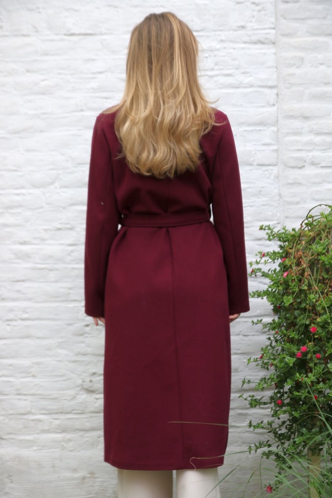 Jas Lianne nm100 grote puntkraag dubbel rij knopen - Bordeaux Detail