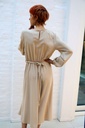 [200876] Jurk Noralie ronde hals taillebinder split voorkant - Beige Detail