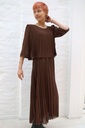 [200896] Lange jurk Narin plissé 3/4e mouw ronde hals - Donkerbruin Detail