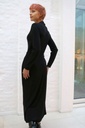 [200898] Lange tricot jurk Nyah nm50 split broche taille drapage  - Zwart Detail