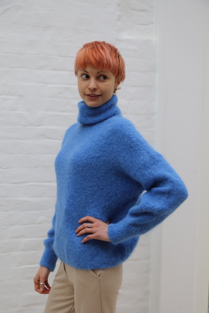 [200892] Pull Pelle nm55 zacht rolkraag alpaca en mohair - Blauw Detail