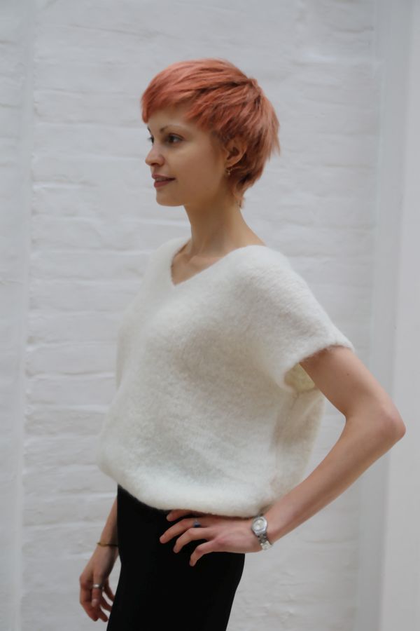 [10017533] Pul Latoya nm25 V-hals bevat super fijne Suyi alpaga - Wolwit Detail