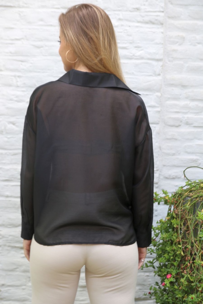 [10017396] BLOUSE Lynne nm85 2 borstzakjes kraag nacré doorgeknoopt - Zwart Detail