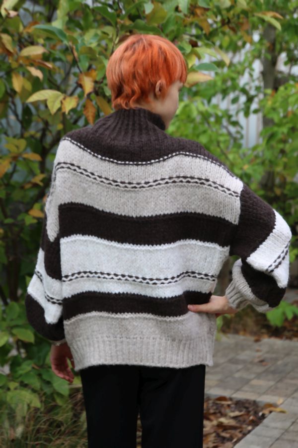 [200853] pull Nabil nm26 gestreept opstaande kraag  - Bruin-taupe-wolwit Detail