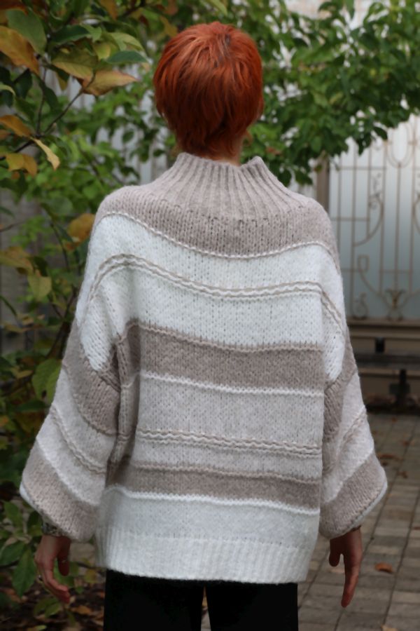 [200853] pull Nabil nm26 gestreept opstaande kraag  - Wolwit-beige Detail
