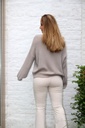 Cardigan Larissa nm25 V-hals 4 nacrÃ© knopen bevat baby alpaga en wol - Donkerbeige Detail