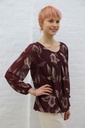 [200938] Bloemenblouse met open hals Mathis nm48 - Aubergine-beige Detail