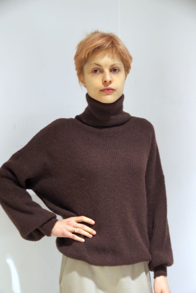 Pull Quirijn nm25 opstaande kraag parelsteek  - Bruin Detail