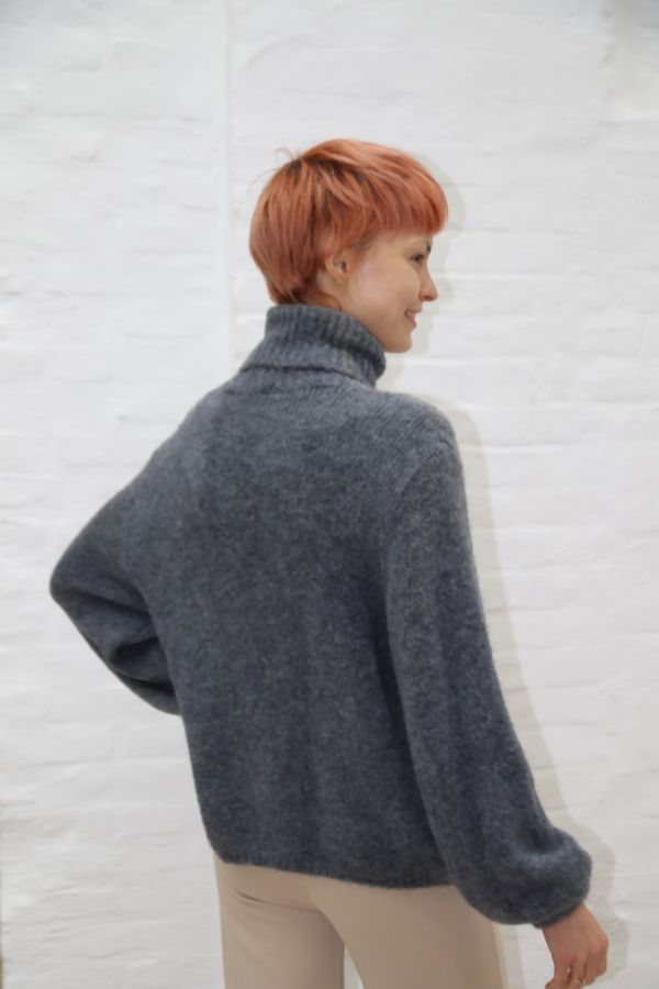 [200890] Pull Phileine nm25 zacht geribde rolkraag lange mouwen alpaca - Grijs Detail