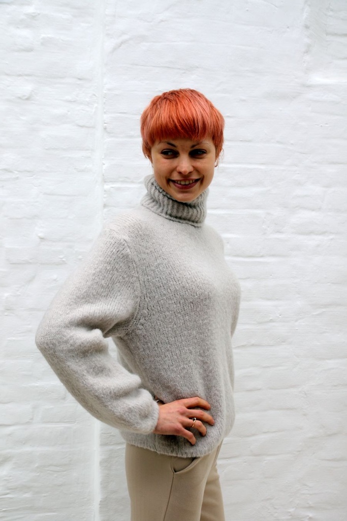 [200890] Pull Phileine nm25 zacht geribde rolkraag lange mouwen alpaca - Lichtbeige Detail