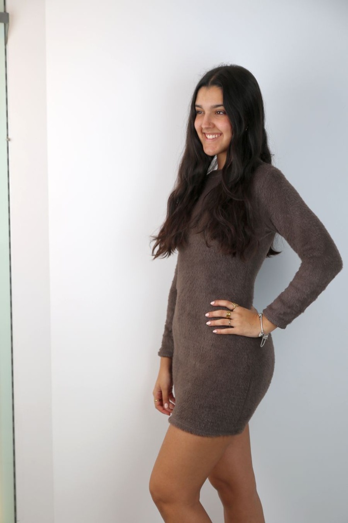 [201057] Tricot Petronella nm95 fluffy ronde hals - Bruin Detail