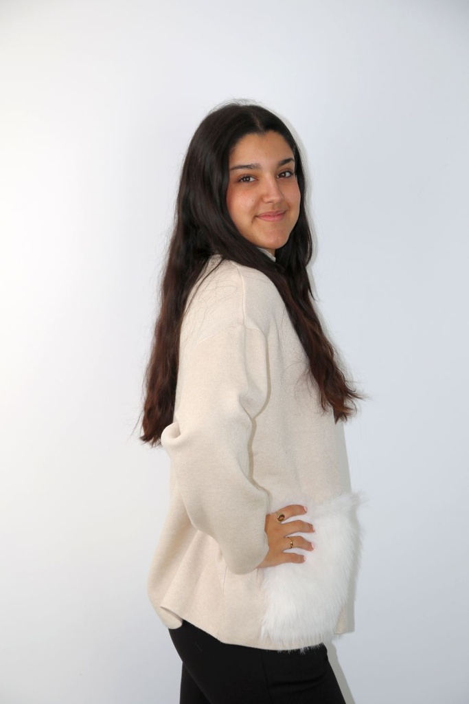 [201063] Pull Patryk nm50 geribde kraag fluffy zakken - Lichtbeige Detail