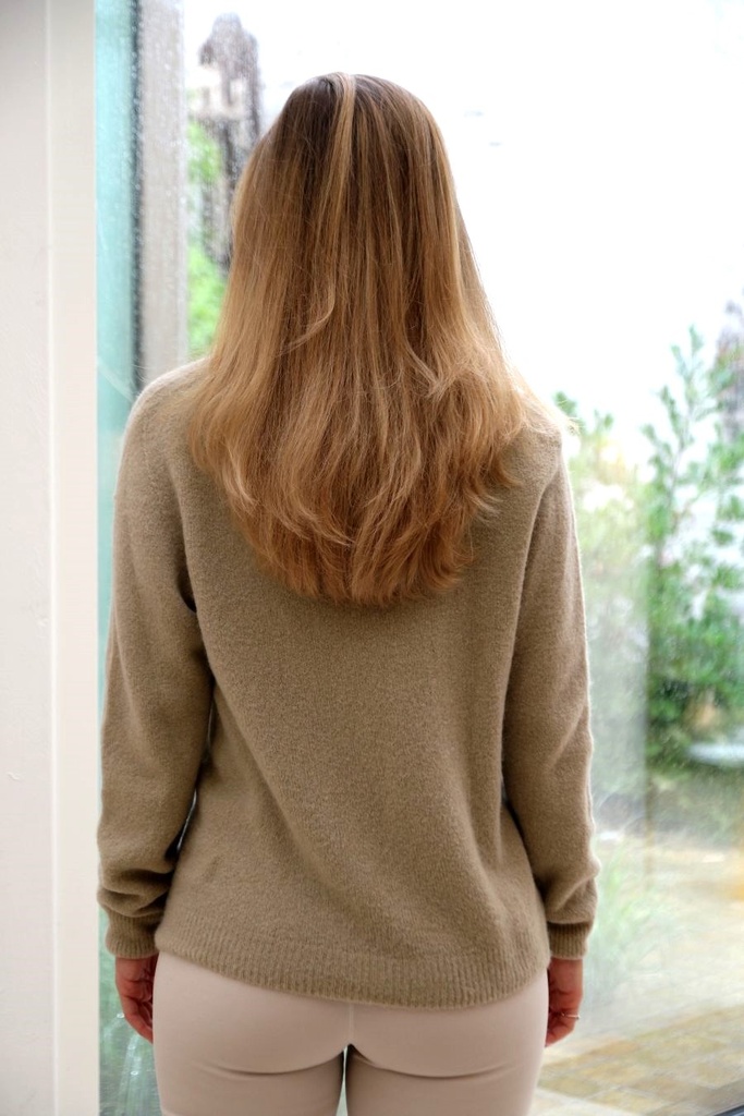 Pul Liselotte nm25 V-neck baby alpaga and wool - Camel Detail