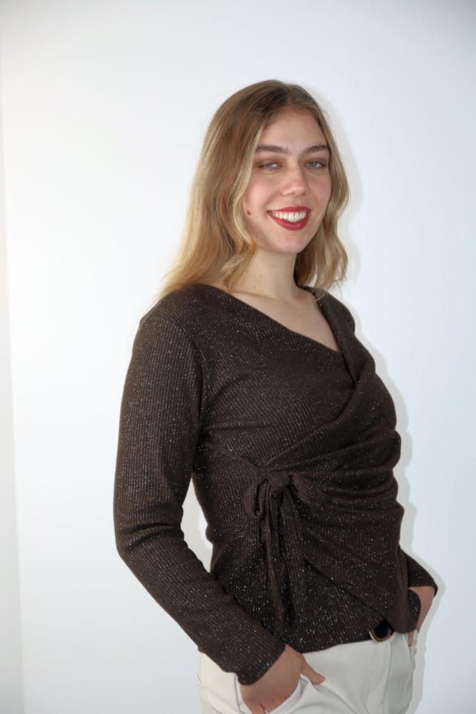 [201080] Tricot Pull Lurex fijn geript overlappende V-hals strikdetail knoop voorkant - Donkerbruin Detail